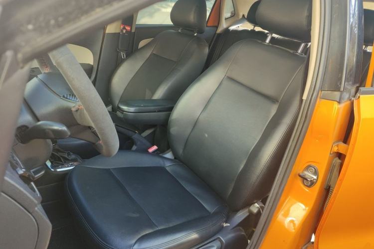 Used Volkswagen Polo  Left Front Seat