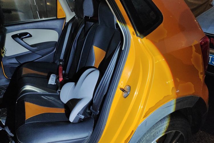 Used Volkswagen Polo 2012 1.6L Cross Polo MT Left Rear Seat