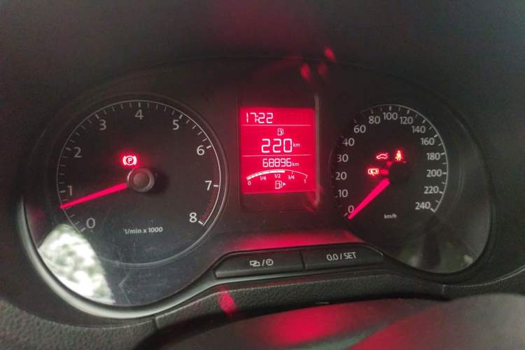 Used Volkswagen Polo 2012 1.6L Cross Polo MT Odometer Close Up