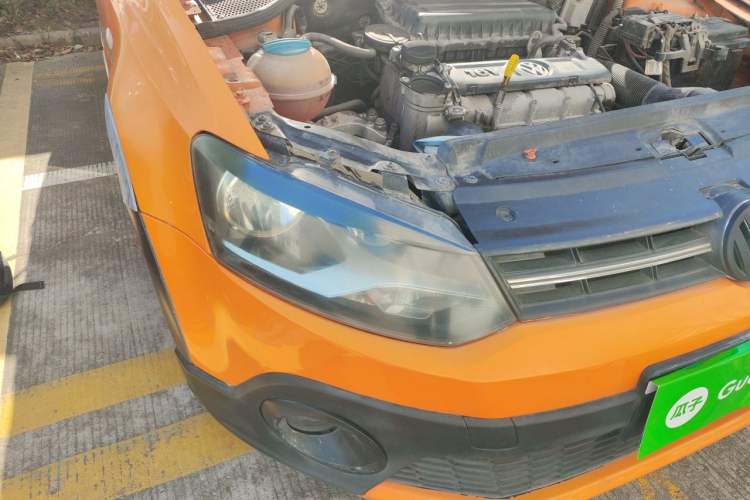 Used Volkswagen Polo  Right Front Headlight