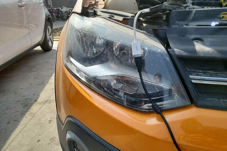 Used Volkswagen Polo 2012 1.6L Cross Polo Automatic Transmission Right Front Headlight