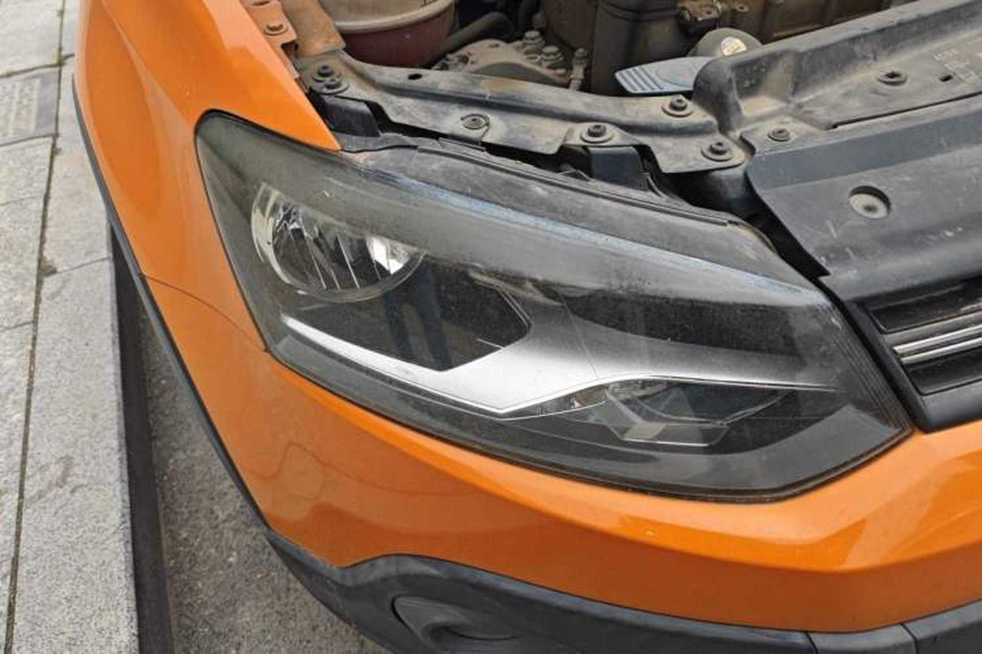 Used Volkswagen Polo 2012 1.6L Cross Polo MT Right Front Headlight