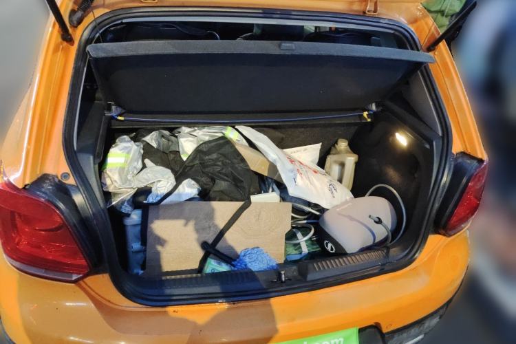 Used Volkswagen Polo 2012 1.6L Cross Polo MT Trunk