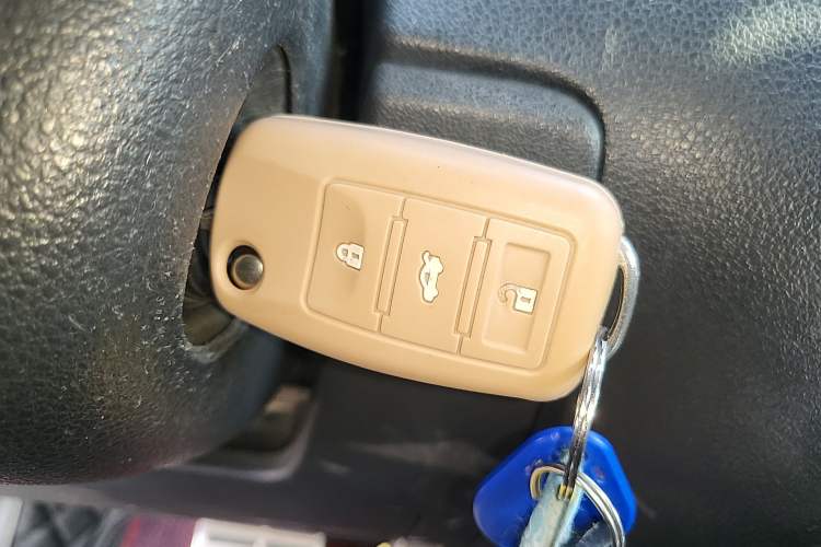 Used Volkswagen Polo 2012 1.6L Cross Polo Automatic Transmission Vehicle Key