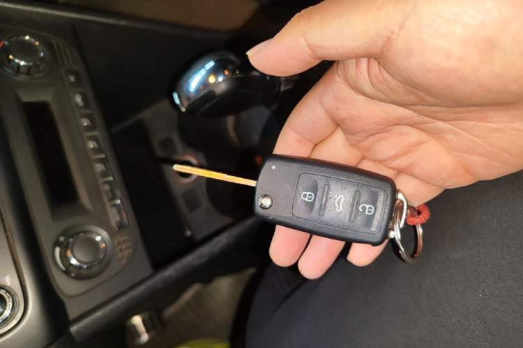 Used Volkswagen Polo 2012 1.6L Cross Polo Automatic Transmission Vehicle Key