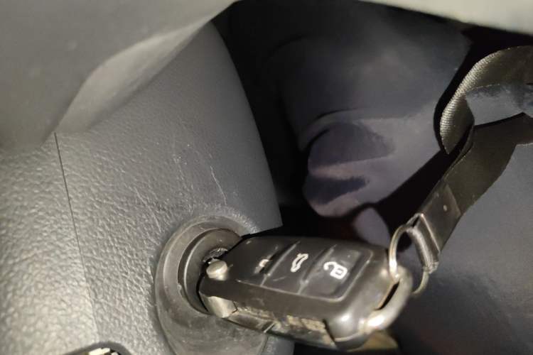Used Volkswagen Polo 2012 1.6L Cross Polo Automatic Transmission Vehicle Key