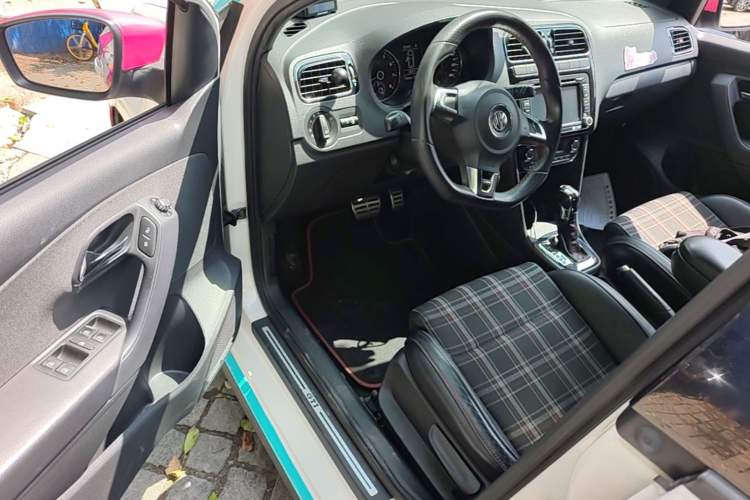 Used Volkswagen Polo 2012 1.4TSI GTI Driver Seat