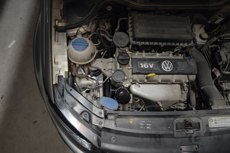 Used Volkswagen Polo 2012 1.6L Cross Polo Automatic Transmission Engine Bay Right