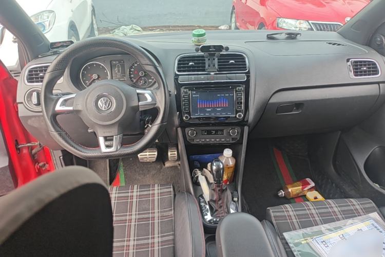 Used Volkswagen Polo 2012 1.4TSI GTI Center Console