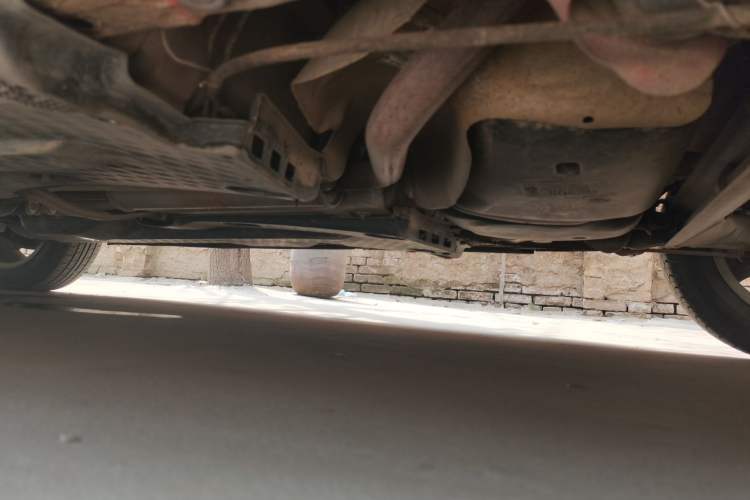 Used Volkswagen Polo 2012 1.6L Cross Polo MT Chassis Rear Left