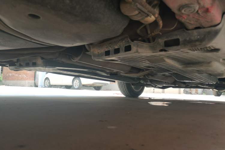 Used Volkswagen Polo 2012 1.6L Cross Polo MT Chassis Rear Right