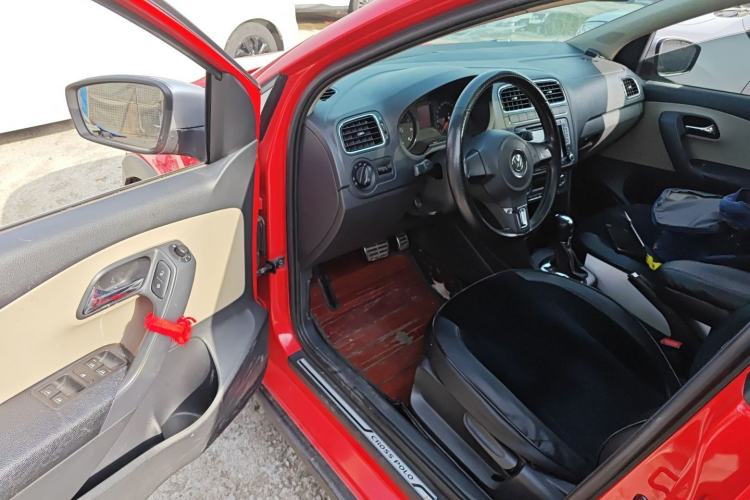 Used Volkswagen Polo 2012 1.6L Cross Polo Automatic Transmission Driver Seat
