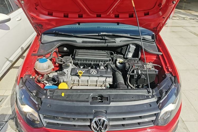 Used Volkswagen Polo 2012 1.6L Cross Polo Automatic Transmission Engine Bay