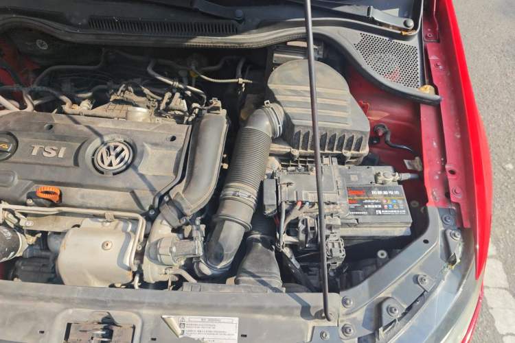 Used Volkswagen Polo 2012 1.4TSI GTI Engine Bay Left
