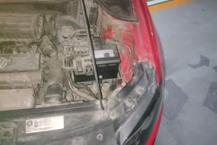 Used Volkswagen Polo 2012 1.6L Cross Polo Automatic Transmission Engine Bay Left