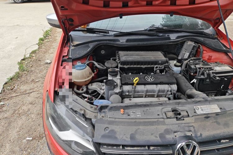 Used Volkswagen Polo 2012 1.6L Cross Polo Automatic Transmission Engine Bay Right
