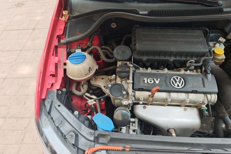 Used Volkswagen Polo 2012 1.6L Cross Polo Automatic Transmission Engine Bay Right