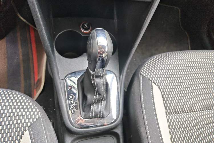 Used Volkswagen Polo 2012 1.6L Cross Polo Automatic Transmission Gear Lever