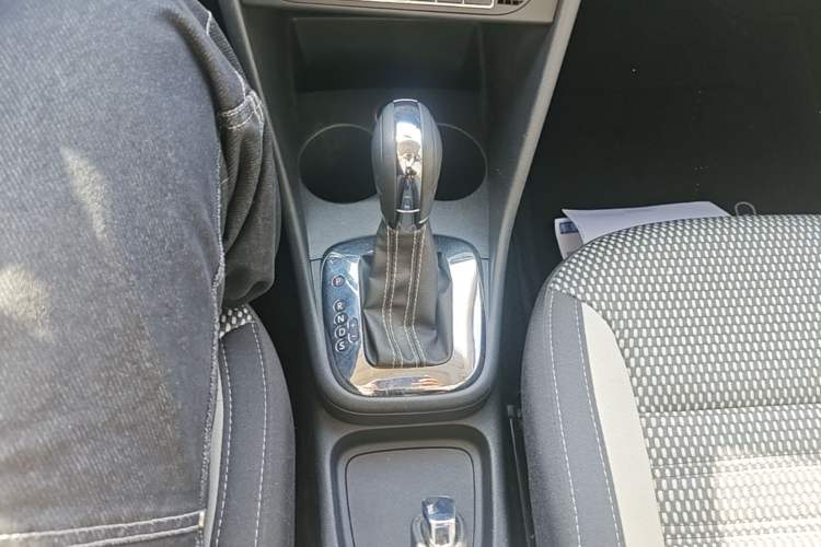 Used Volkswagen Polo 2012 1.6L Cross Polo Automatic Transmission Gear Lever