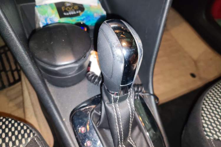 Used Volkswagen Polo 2012 1.6L Cross Polo Automatic Transmission Gear Lever