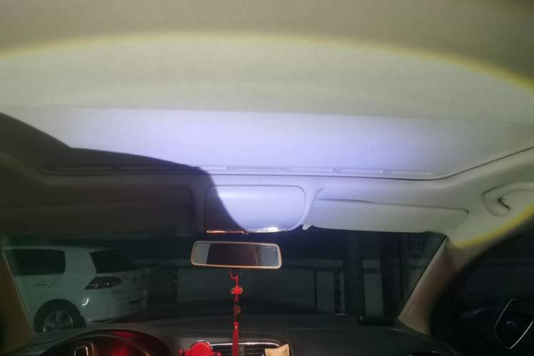 Used Volkswagen Polo 2012 1.6L Cross Polo Automatic Transmission Headliner