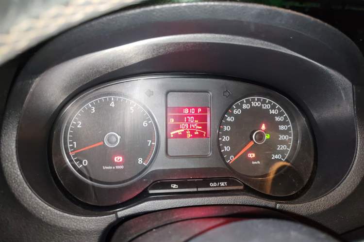 Used Volkswagen Polo 2012 1.6L Cross Polo Automatic Transmission Instrument Cluster