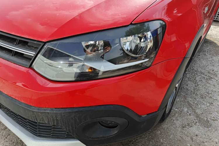 Used Volkswagen Polo 2012 1.6L Cross Polo Automatic Transmission Left Front Headlight