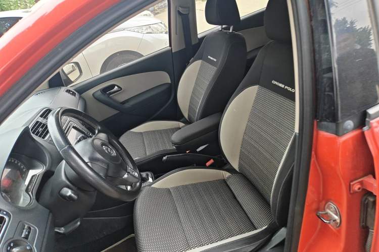 Used Volkswagen Polo 2012 1.6L Cross Polo Automatic Transmission Left Front Seat