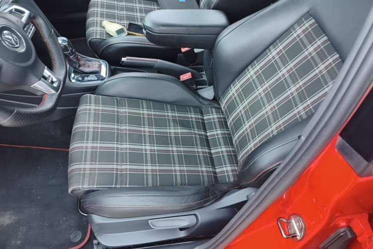 Used Volkswagen Polo 2012 1.4TSI GTI Left Front Seat