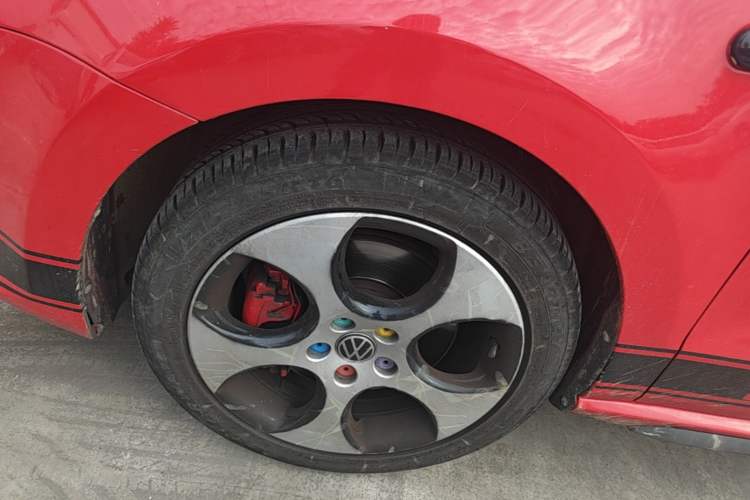 Used Volkswagen Polo 2012 1.4TSI GTI Left Front Wheel Hub
