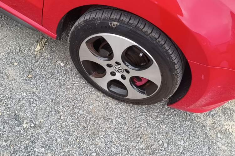 Used Volkswagen Polo 2012 1.4TSI GTI Right Front Wheel Hub