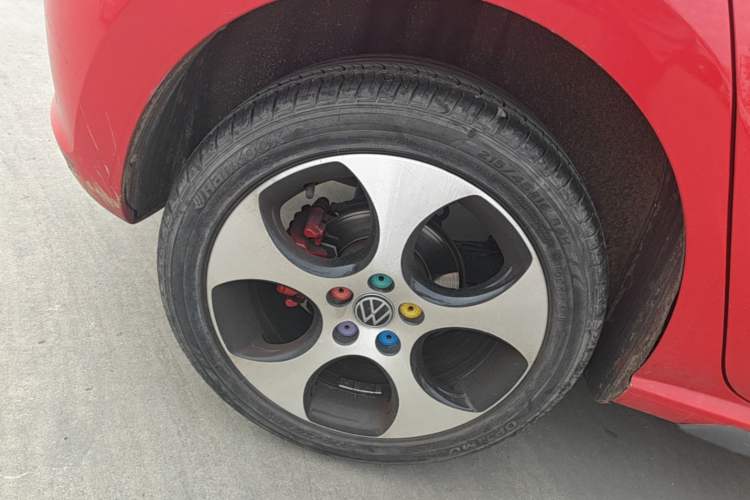 Used Volkswagen Polo 2012 1.4TSI GTI Right Rear Wheel Hub