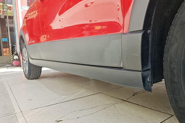 Used Volkswagen Polo 2012 1.6L Cross Polo Automatic Transmission Right Side Sill