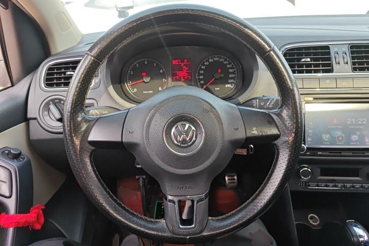 Used Volkswagen Polo 2012 1.6L Cross Polo Automatic Transmission Steering Wheel