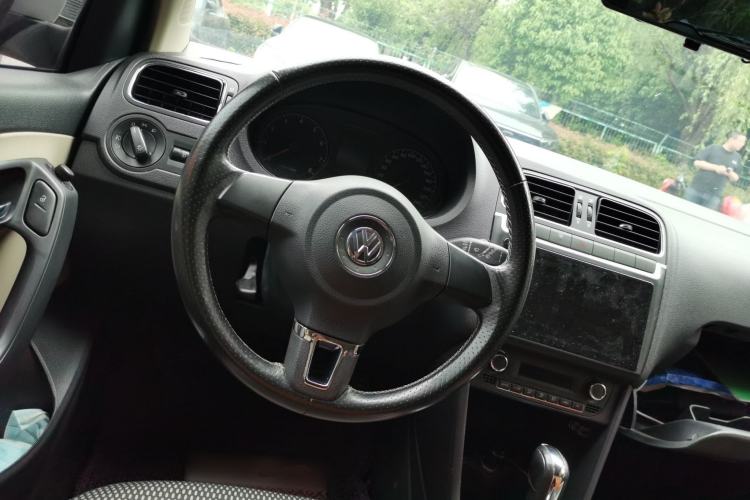Used Volkswagen Polo 2012 1.6L Cross Polo Automatic Transmission Steering Wheel