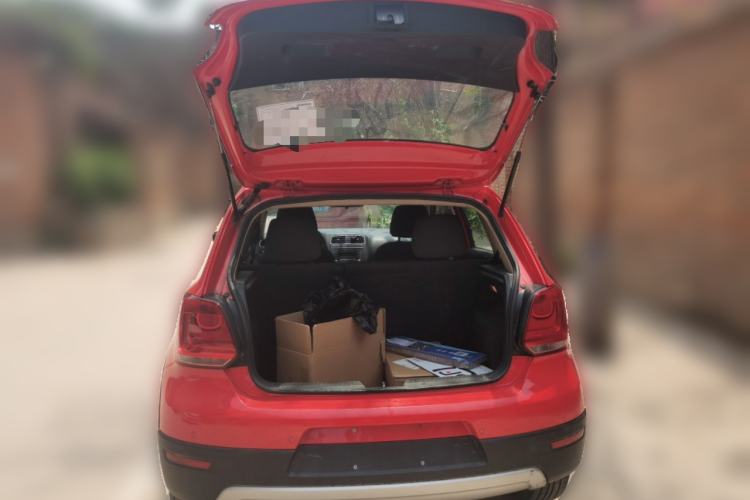 Used Volkswagen Polo 2012 1.6L Cross Polo MT Trunk