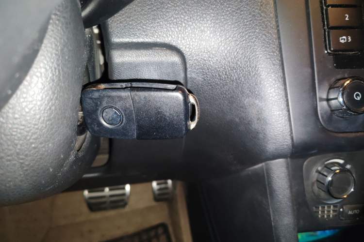 Used Volkswagen Polo 2012 1.6L Cross Polo Automatic Transmission Vehicle Key