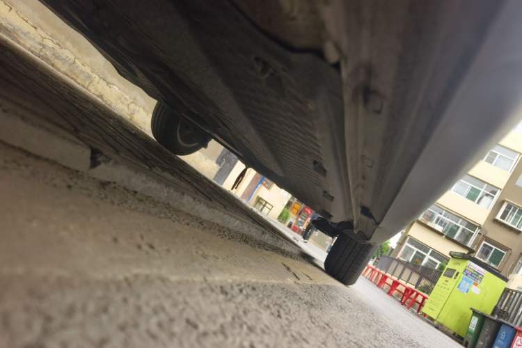 Used Volkswagen Polo 2012 1.6L Cross Polo MT Chassis Front Left