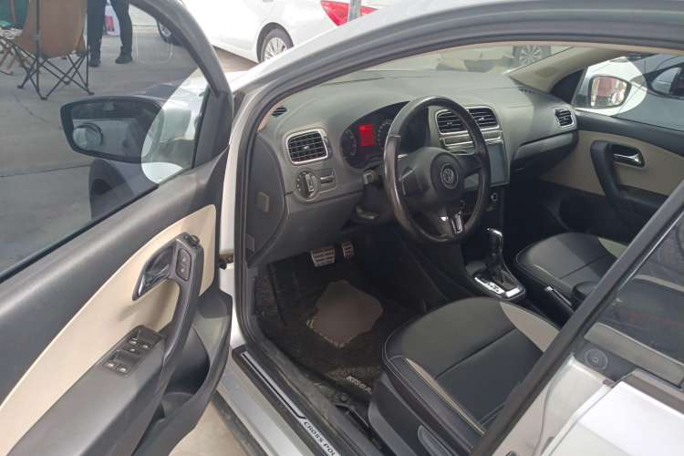 Used Volkswagen Polo 2012 1.6L Cross Polo Automatic Transmission Driver Seat
