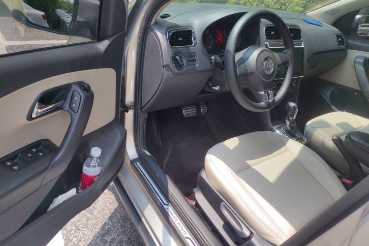 Used Volkswagen Polo 2012 1.6L Cross Polo Automatic Transmission Driver Seat