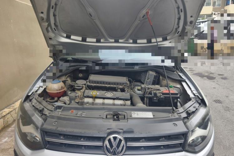 Used Volkswagen Polo 2012 1.6L Cross Polo MT Engine Bay