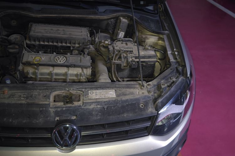 Used Volkswagen Polo 2012 1.6L Cross Polo Automatic Transmission Engine Bay Left