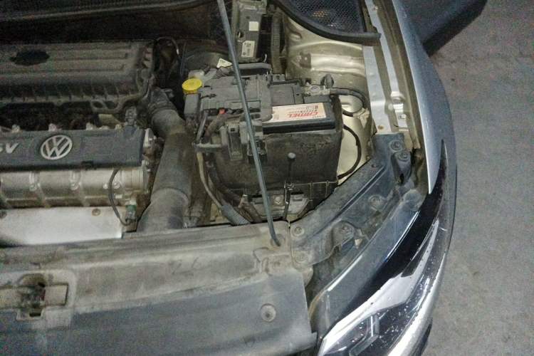 Used Volkswagen Polo 2012 1.6L Cross Polo Automatic Transmission Engine Bay Left