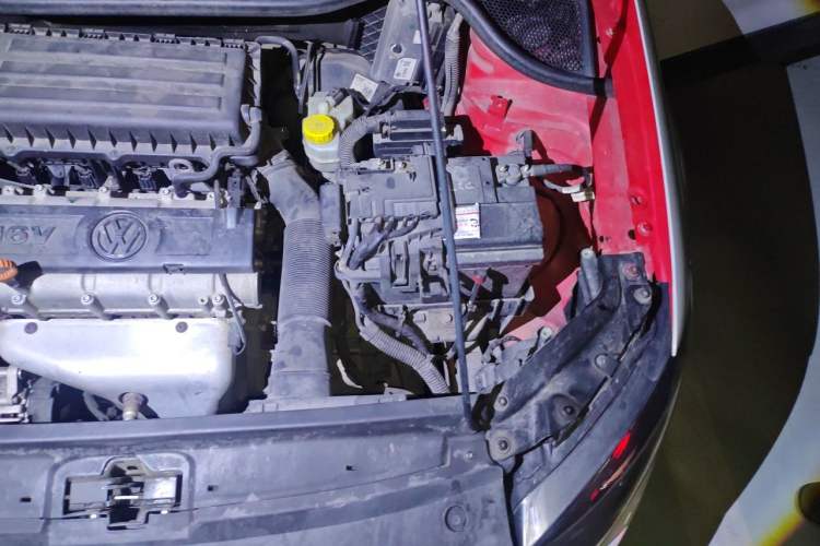 Used Volkswagen Polo 2012 1.6L Cross Polo Automatic Transmission Engine Bay Left