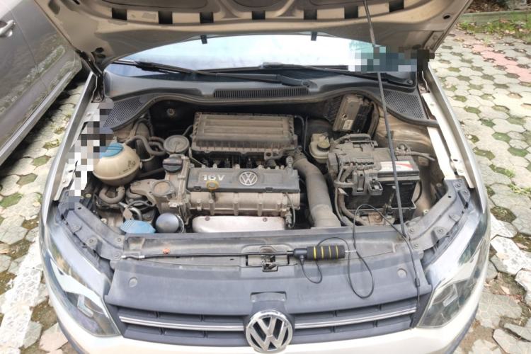 Used Volkswagen Polo 2012 1.6L Cross Polo Automatic Transmission Engine Bay
