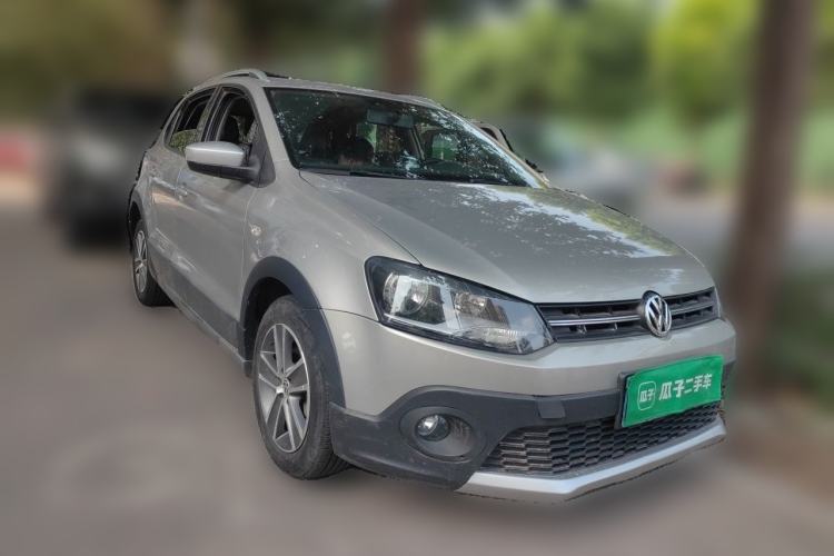 Used Volkswagen Polo 2012 1.6L Cross Polo Automatic Transmission Front Right 45 Deg