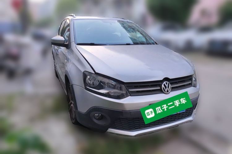 Used Volkswagen Polo 2012 1.6L Cross Polo MT Front Right 45 Deg
