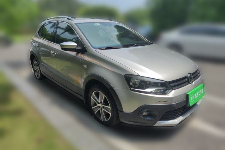 Used Volkswagen Polo 2012 1.6L Cross Polo Automatic Transmission Front Right 45 Deg