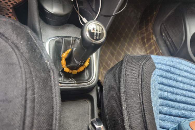Used Volkswagen Polo 2012 1.6L Cross Polo MT Gear Lever