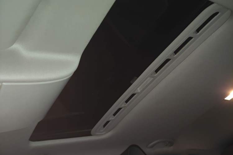 Used Volkswagen Polo 2012 1.6L Cross Polo Automatic Transmission Headliner